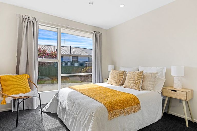 Photo of property in 2/18 Inwoods Road, Parklands, Christchurch, 8083