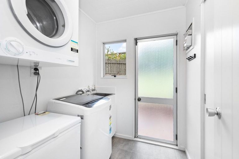 Photo of property in 1/150 Seabrook Avenue, New Lynn, Auckland, 0600