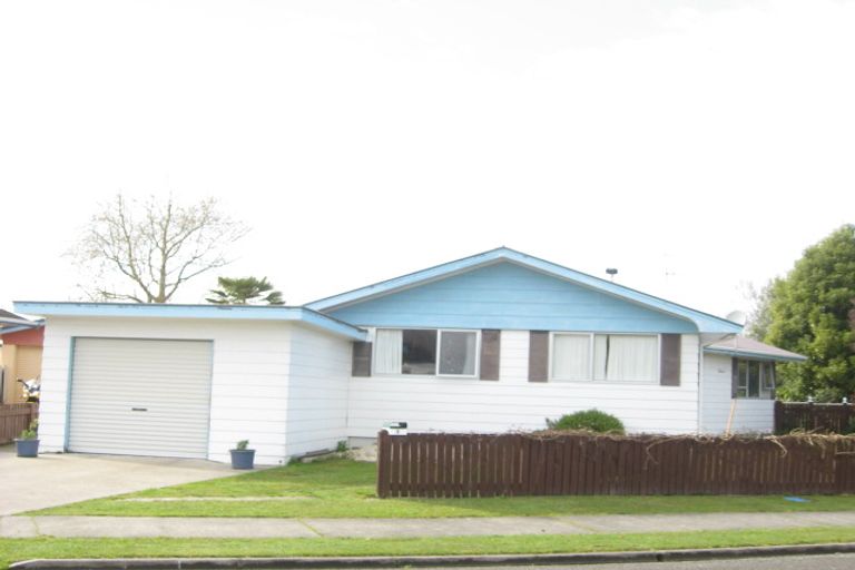 Photo of property in 1 Tawhara Place, Edgecumbe, 3120