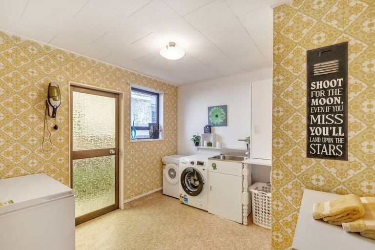 Photo of property in 60 Kitchener Street, Gore, 9710