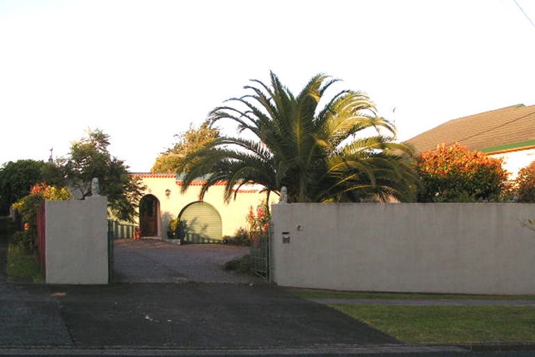 Photo of property in 74 Francis Street, Hauraki, Auckland, 0622