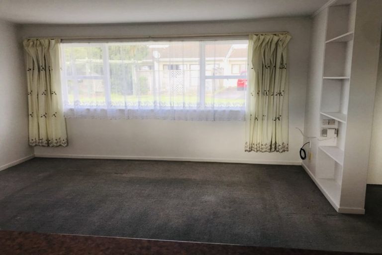 Photo of property in 5/85 Edmonton Road, Henderson, Auckland, 0612