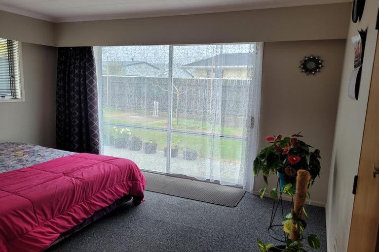 Photo of property in 16 Trelawney Crescent, Westown, New Plymouth, 4310