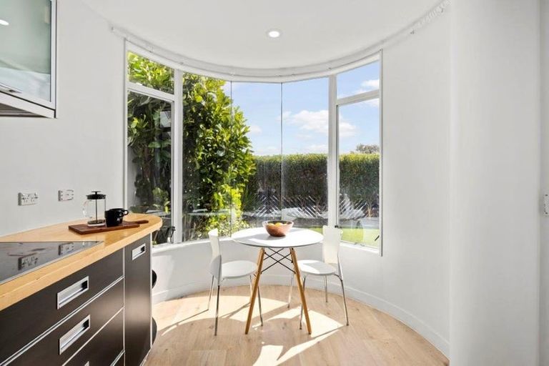 Photo of property in 18-27 Lawson Place, Mount Victoria, Wellington, 6011