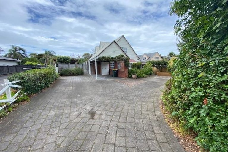 Photo of property in 12 Motuora Road, Manly, Whangaparaoa, 0930