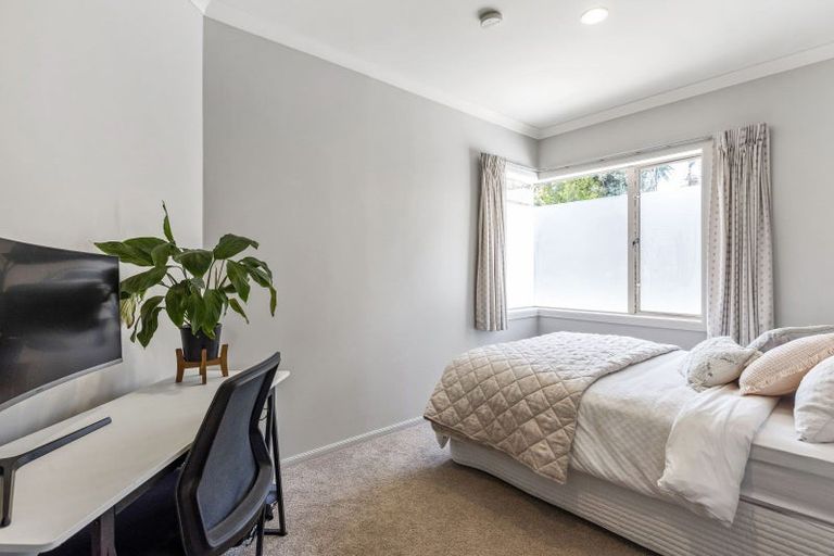 Photo of property in 12 Regent Drive, Paraparaumu Beach, Paraparaumu, 5032