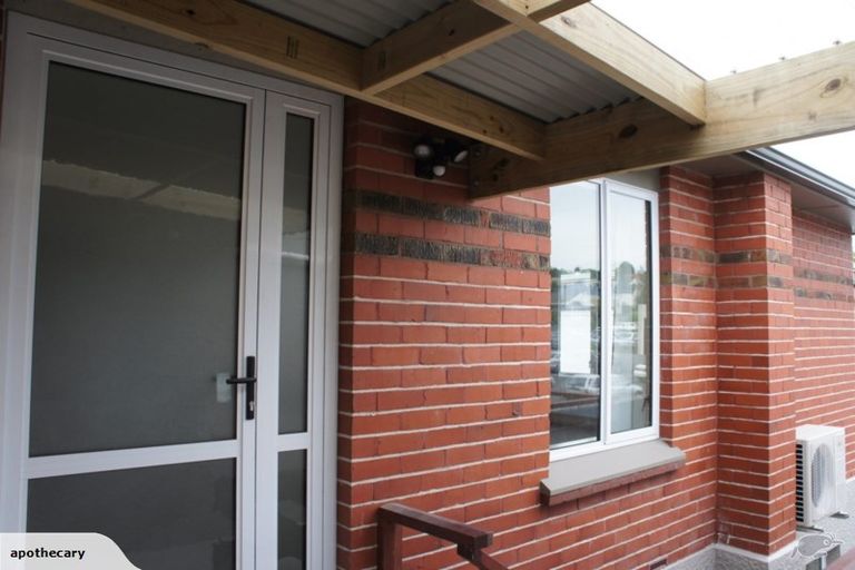 Photo of property in 214 Main South Road, Green Island, Dunedin, 9018