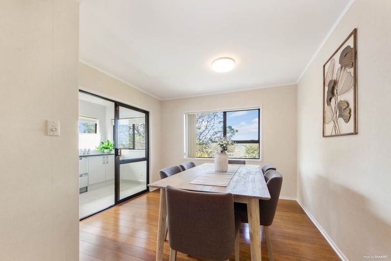 Photo of property in 153 Wiseley Road, West Harbour, Auckland, 0618