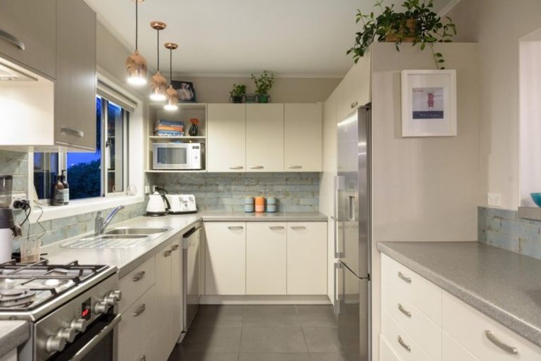 Photo of property in 2 Ngahere Street, Otumoetai, Tauranga, 3110