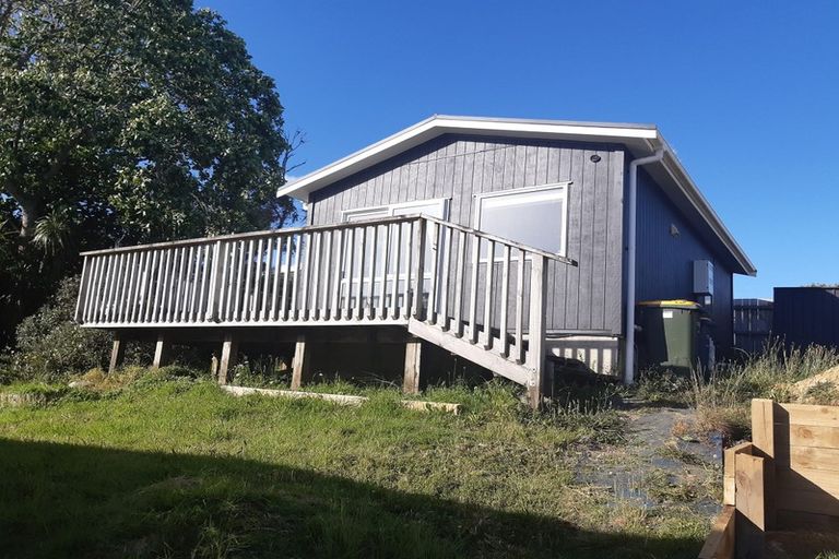 Photo of property in 3 Western Court, Sunnyvale, Auckland, 0612