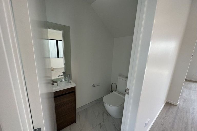 Photo of property in 2b Fields Road, Manurewa, Auckland, 2102