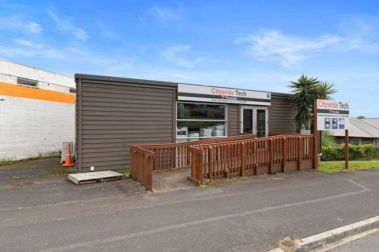 Photo of property in 82 Palmerston Street, Hamilton Lake, Hamilton, 3204
