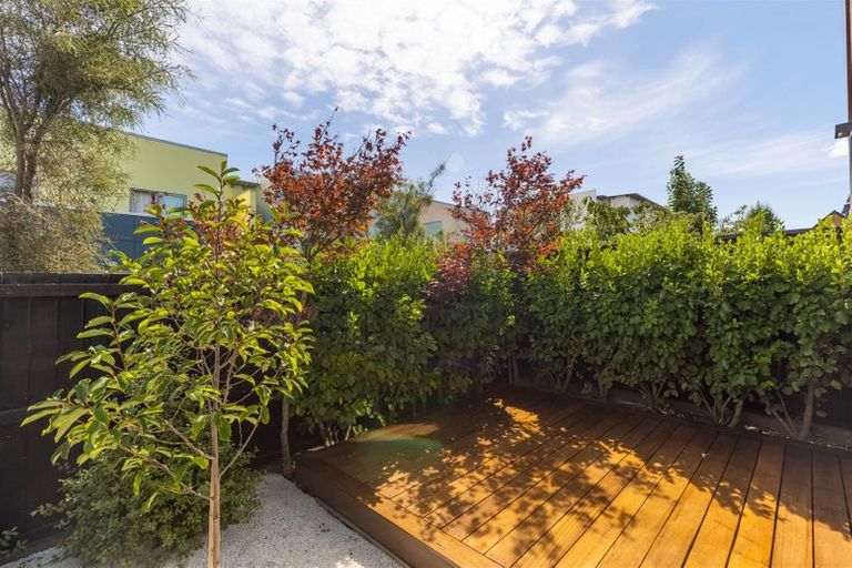 Photo of property in 9/90 Edgeware Road, St Albans, Christchurch, 8014