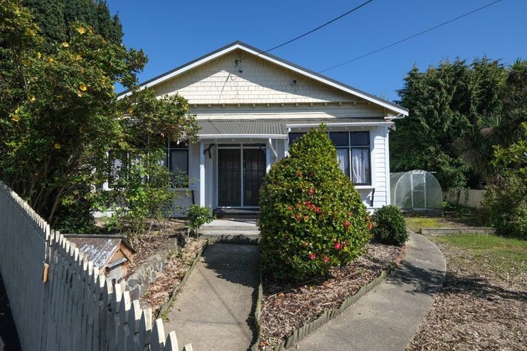 Photo of property in 104 Neidpath Road, Mornington, Dunedin, 9011