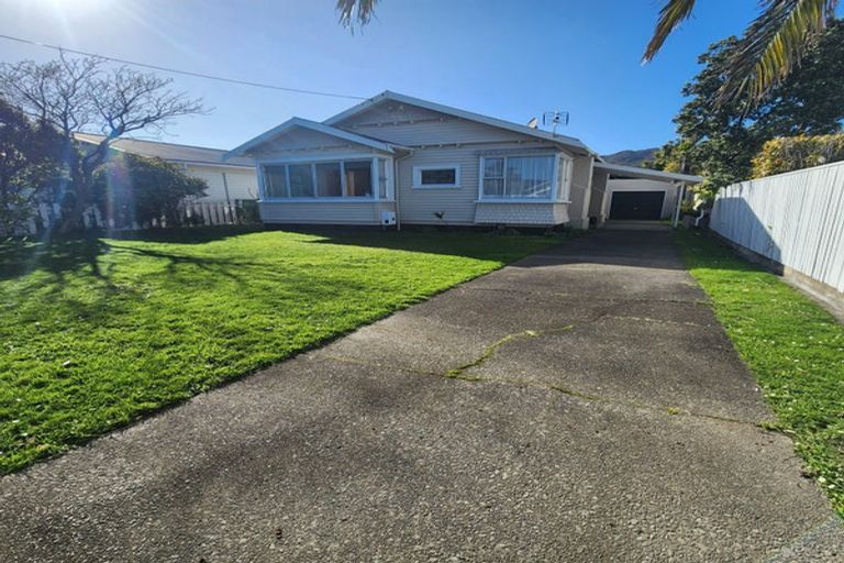 Photo of property in 12 Cressy Street, Waterloo, Lower Hutt, 5011