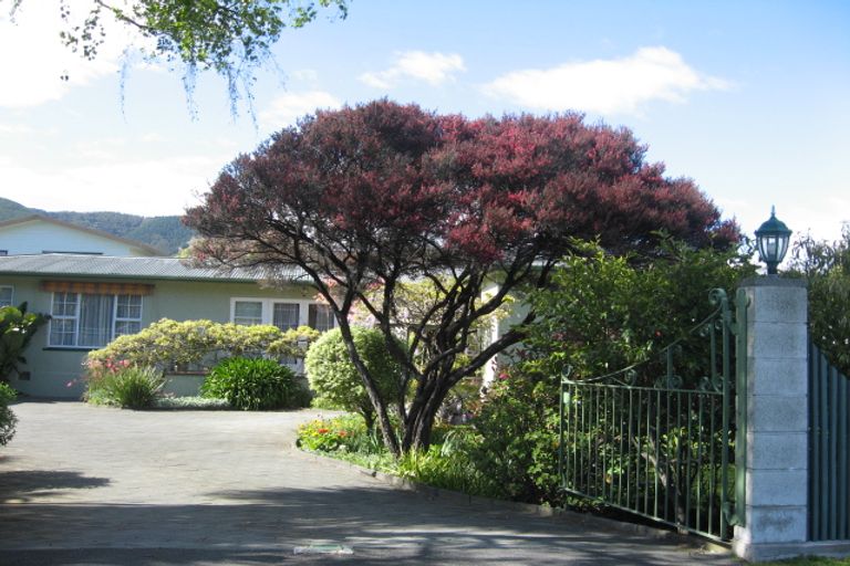 Photo of property in 674 Atawhai Crescent, Atawhai, Nelson, 7010