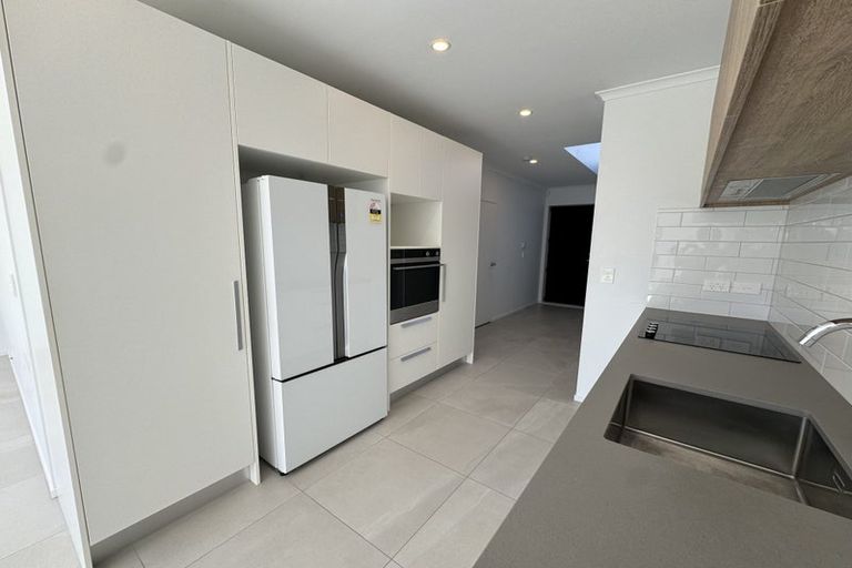 Photo of property in 20 Gilbert Hall Way, Swanson, Auckland, 0614