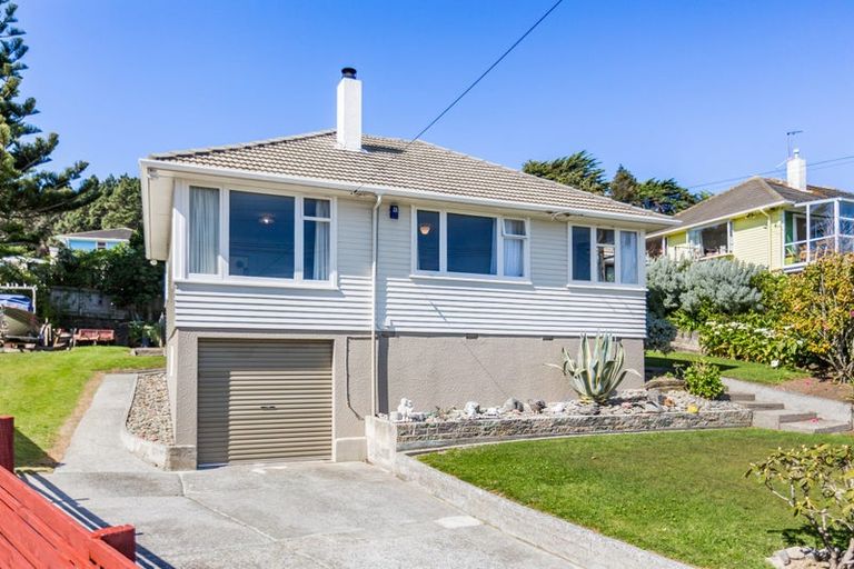 Photo of property in 30 Chaffey Crescent, Titahi Bay, Porirua, 5022