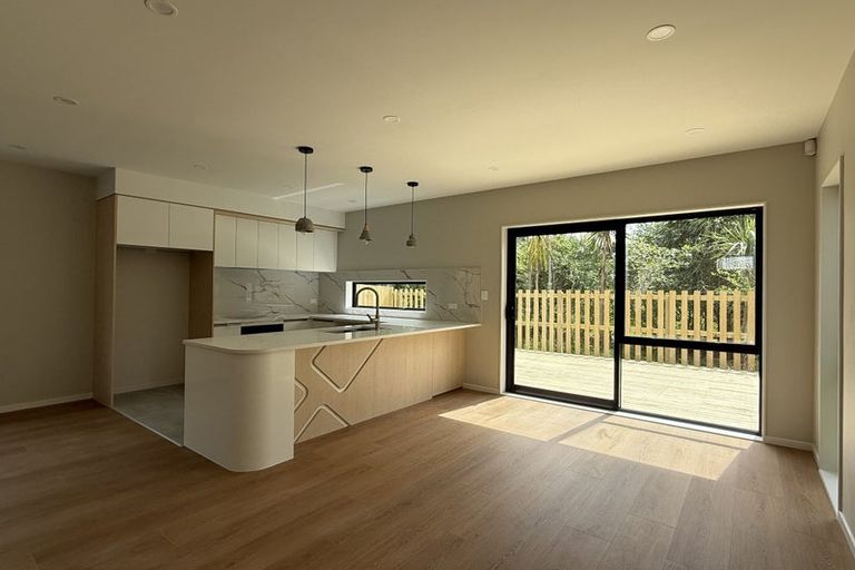 Photo of property in 25d Withers Road, Glen Eden, Auckland, 0602