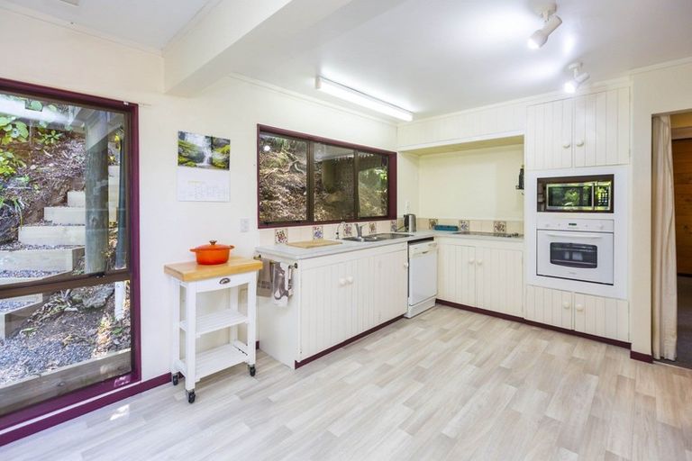 Photo of property in 27 Fendalton Crescent, Pinehaven, Upper Hutt, 5019
