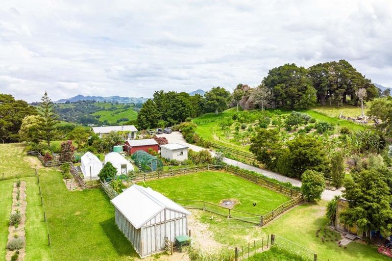Photo of property in 63 Woodward Road, Maungatapere, Whangarei, 0179