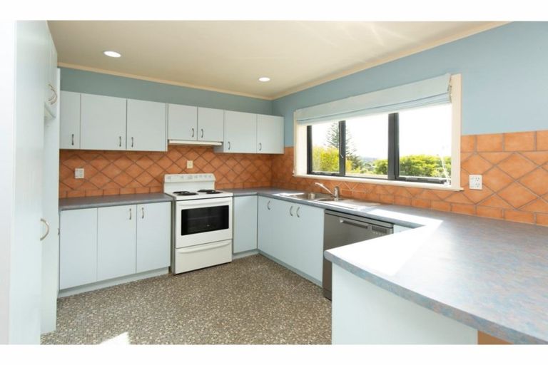 Photo of property in 6 Sundown Avenue, Manly, Whangaparaoa, 0930