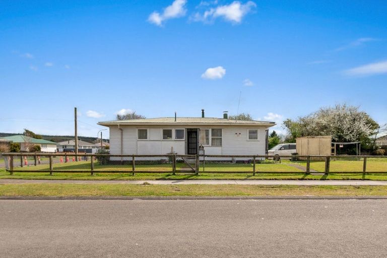 Photo of property in 2 Kauri Crescent, Murupara, 3025
