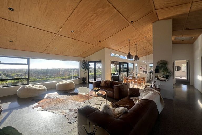 Photo of property in 141 Manakau Heights Drive, Manakau, Levin, 5573