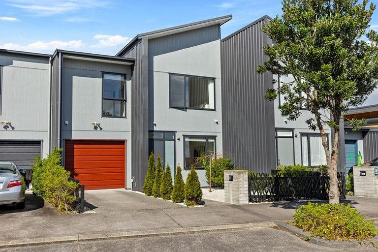 Photo of property in 33 Wallace Road, Hobsonville, Auckland, 0616