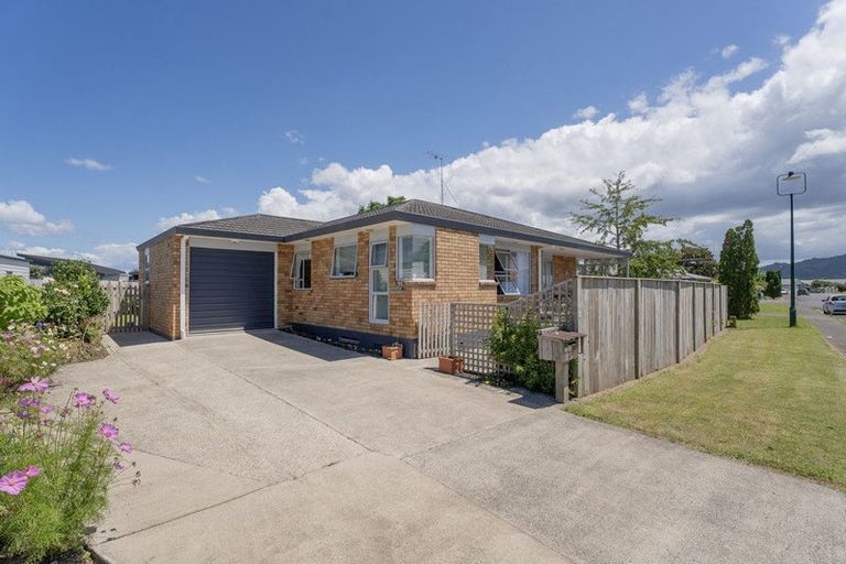 Photo of property in 38 Whitby Avenue, Whitianga, 3510