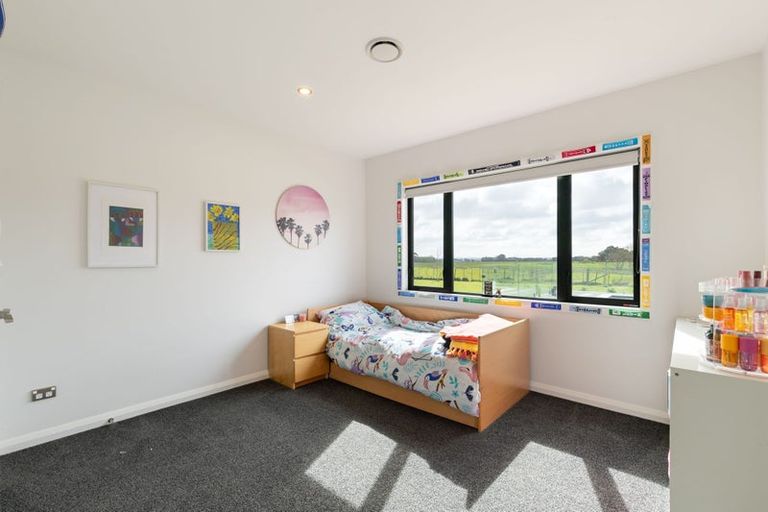 Photo of property in 26 Tula Lane, Kelvin Grove, Palmerston North, 4470