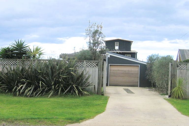Photo of property in 226 Beverley Terrace, Whangamata, 3620