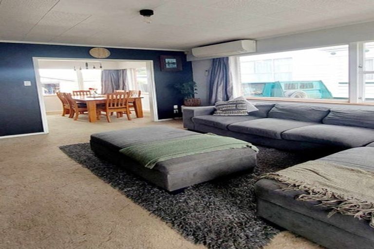 Photo of property in 25 Victoria Avenue, Dannevirke, 4930