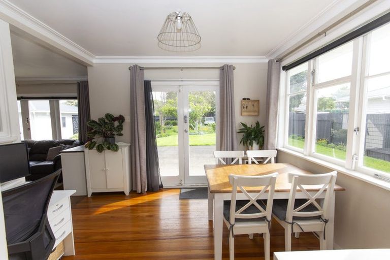 Photo of property in 61 Terou Street, Manaia, 4612