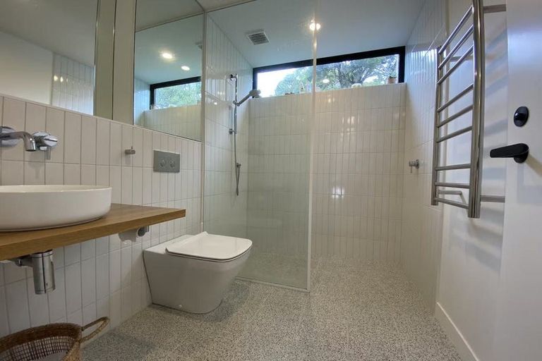 Photo of property in 131e Rosier Road, Glen Eden, Auckland, 0602