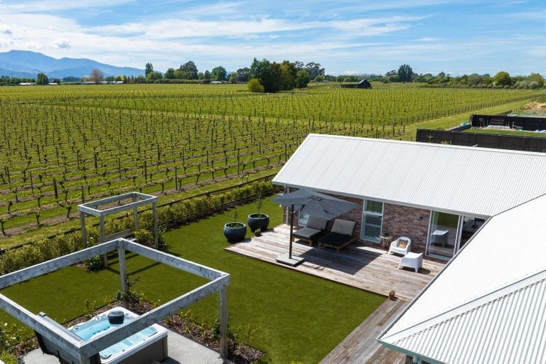 Photo of property in 24 Whitehall Drive, Springlands, Blenheim, 7201