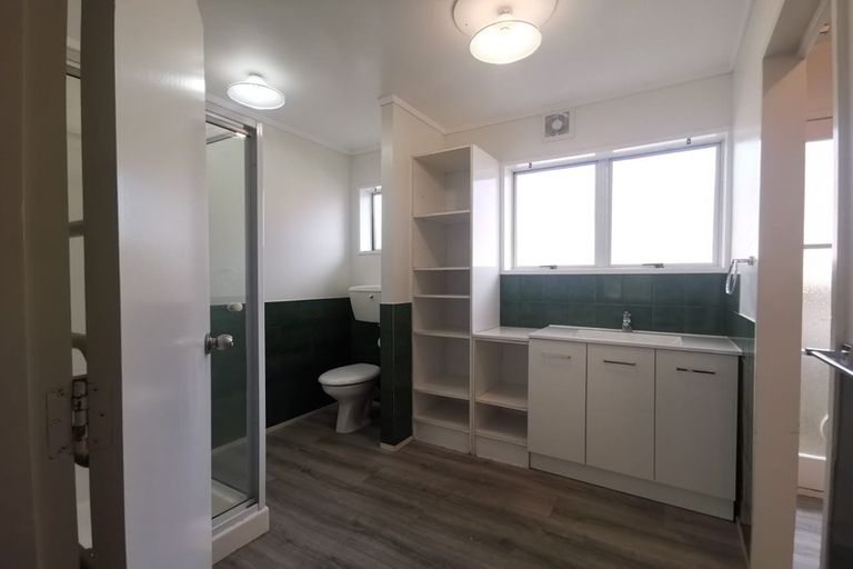 Photo of property in 2/462 Great South Road, Opaheke, Papakura, 2113