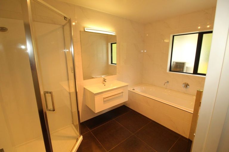 Photo of property in 19 Eastview Crescent, Stanmore Bay, Whangaparaoa, 0932