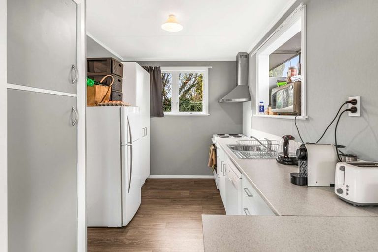 Photo of property in 1 Dampier Avenue, Awapuni, Palmerston North, 4412