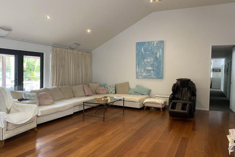 Photo of property in 343 Whitehills Road, Waitoki, 0994