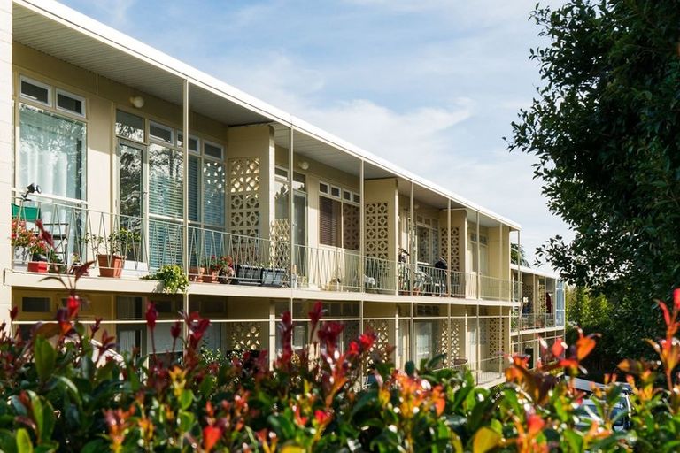 Photo of property in 14/93 Vauxhall Road, Devonport, Auckland, 0624