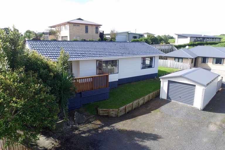 Photo of property in 3 Sunshine Rise, Raglan, 3225