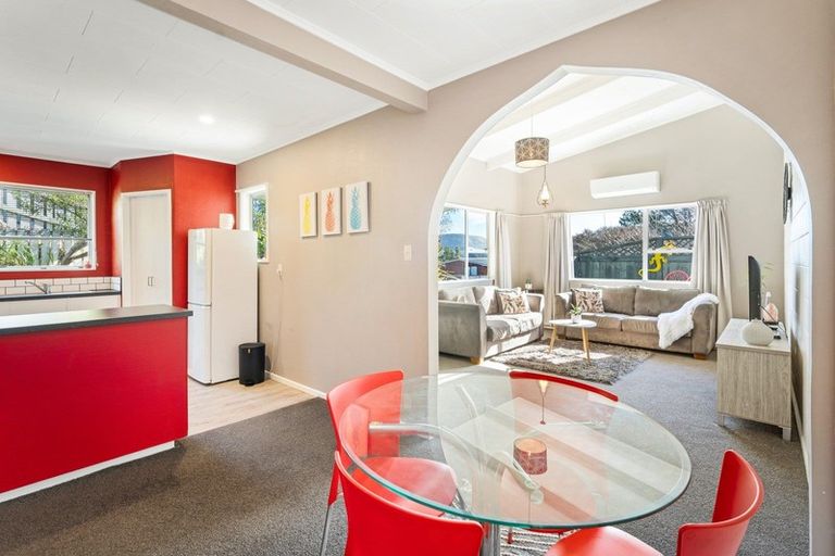 Photo of property in 29a Robson Street, Stokes Valley, Lower Hutt, 5019