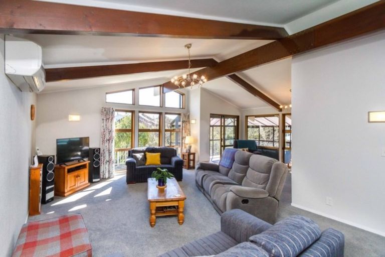 Photo of property in 178 Paremata Road, Paremata, Porirua, 5024