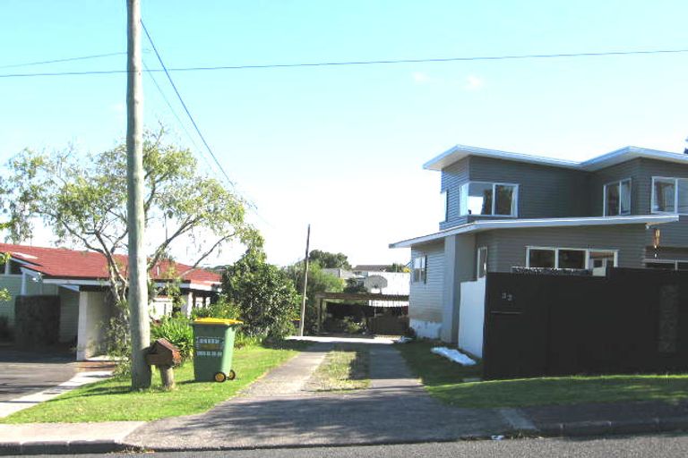 Photo of property in 2/32 Killarney Avenue, Torbay, Auckland, 0630