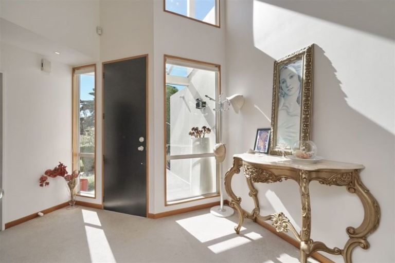 Photo of property in 114 Mccormacks Bay Road, Mount Pleasant, Christchurch, 8081