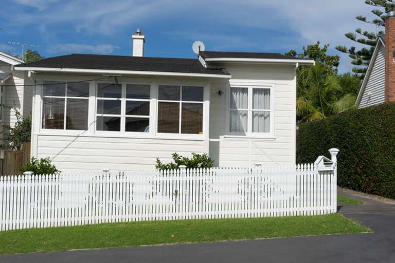 Photo of property in 3 Empire Road, Devonport, Auckland, 0624