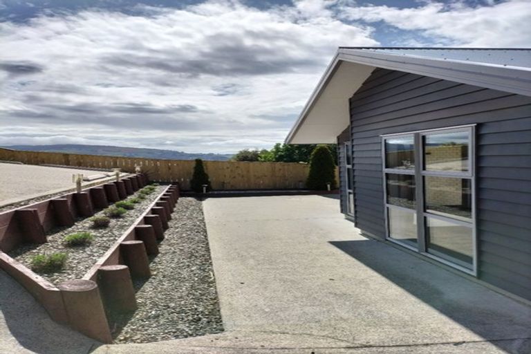 Photo of property in 6 Kereru Close, Halfway Bush, Dunedin, 9010