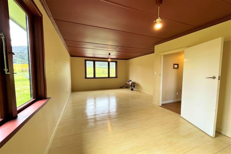 Photo of property in 2132 Tahakopa Valley Road, Tahakopa Valley, Owaka, 9586