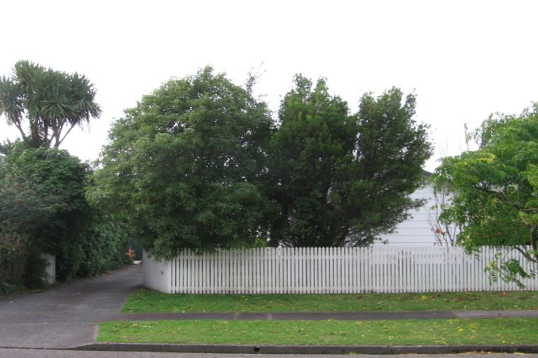 Photo of property in 2 Millvale Street, Waikanae, 5036